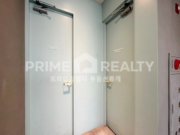 서울 강남구 신사동 에스타워(STOWER)동 신사동 사무실 임대 │ 신사역 도보 1분 │ 전용 28평 대로변 노출 최적 월세 매물번호 10199 사진 7