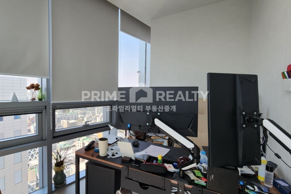 서울 강남구 신사동 신사동 가로수길 최고급 인테리어 사무실 │ 도산대로 특급 전망 │ 전용 32평 월세 매물번호 10223 사진 4