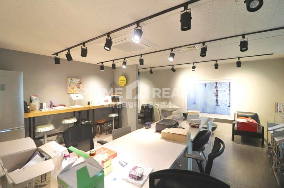 서울 강남구 신사동 압구정 사무실 임대 │ 대로변 고층 93평 │ 어학원 인테리어 무상 승계 가능│강남사무실임대 월세 매물번호 10351 사진 6