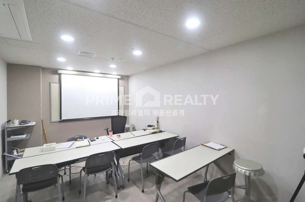 서울 강남구 신사동 압구정 사무실 임대 │ 대로변 고층 93평 │ 어학원 인테리어 무상 승계 가능│강남사무실임대 월세 매물번호 10351 사진 10