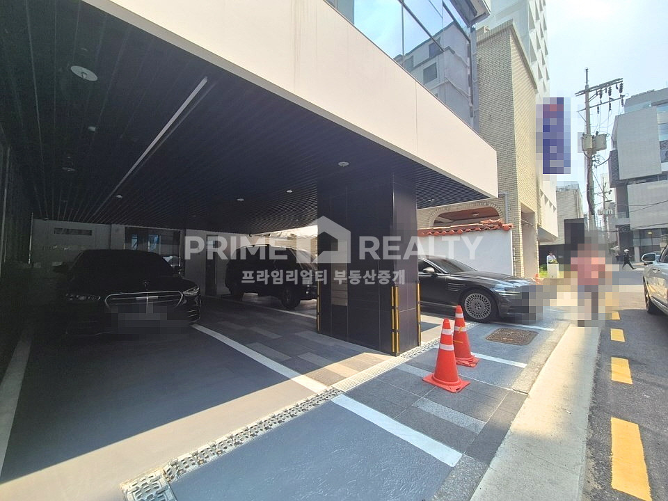 서울 강남구 논현동 강남구청역 사무실 임대 │ 오픈형 첫 입주 │ 전면·측면 통유리 인테리어 월세 매물번호 10222 사진 7