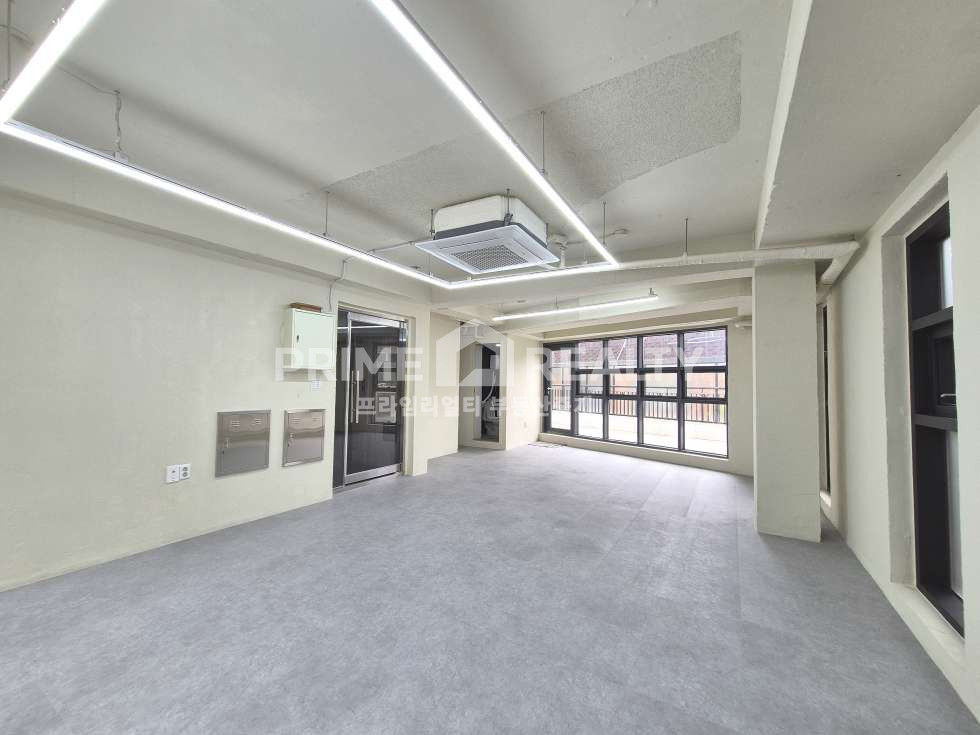 서울 강남구 신사동 신사동 사무실 임대 │ 신사역 도보권 │ 깔끔한 인테리어 │ 전용18평│강남사무실임대 월세 매물번호 10260 사진 5