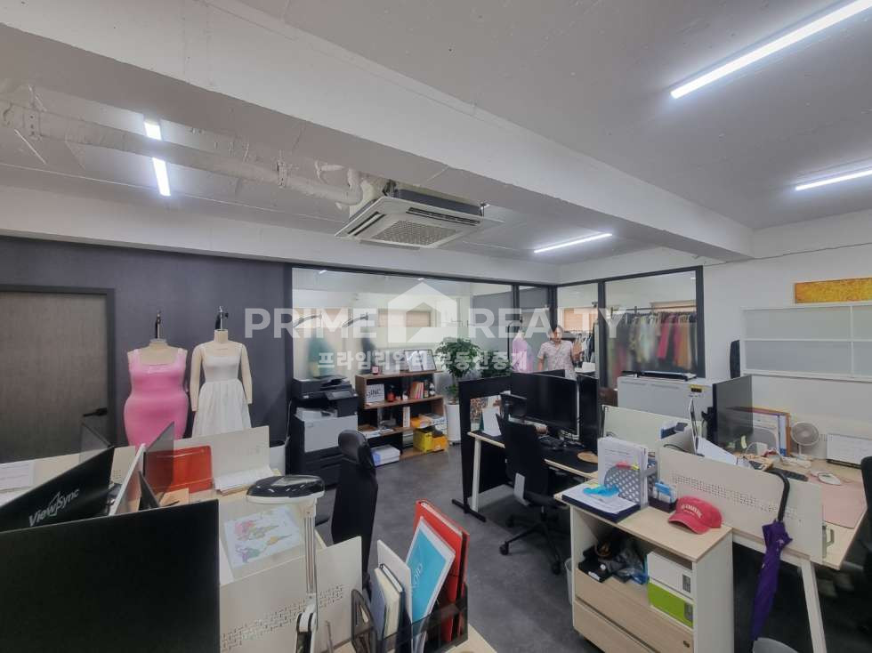 서울 강남구 신사동 압구정역 도보 7분 │ 전용 28평 │ 깔끔 인테리어 사무실 │ 즉시 입주 월세 매물번호 10426 사진 6