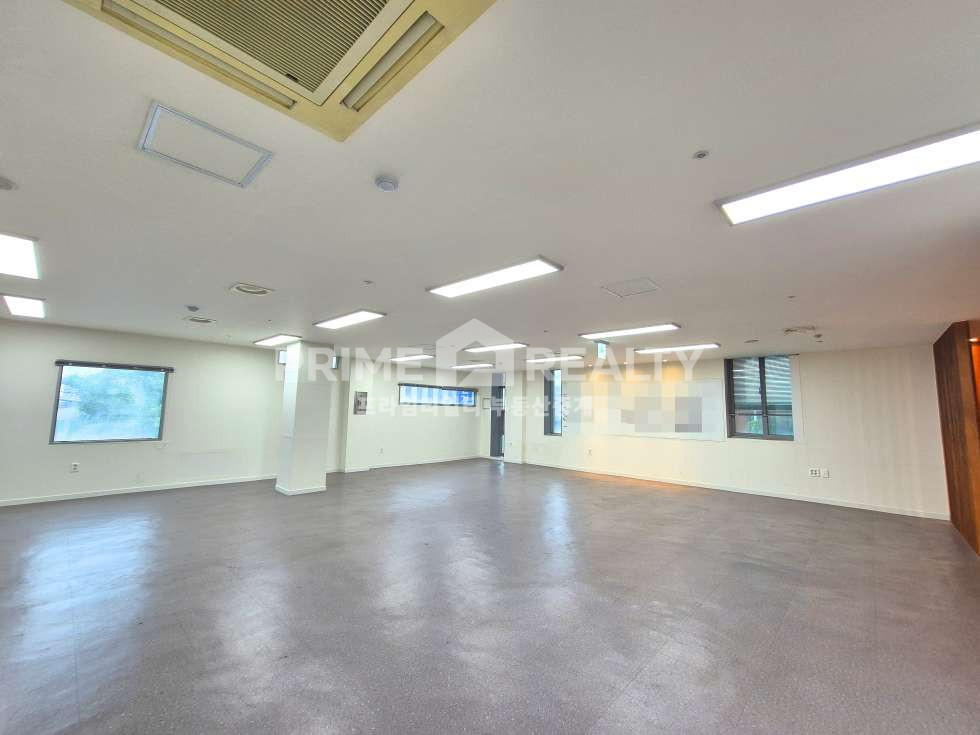강남대로변사무실임대_메인홀 사진 11