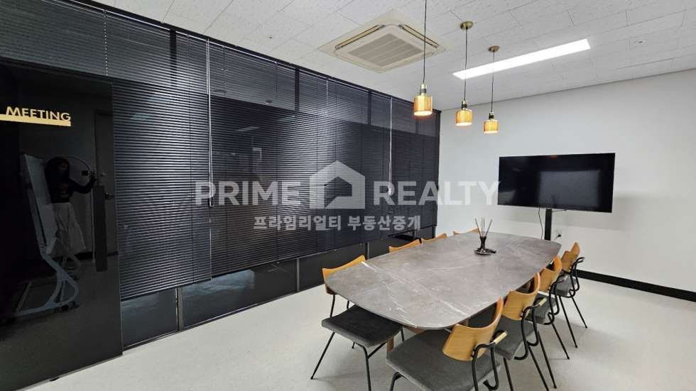 서울 강남구 논현동 언주역 도보 1분│92평│A급 인테리어 무상승계│논현동사무실임대│언주역사무실임대 월세 매물번호 10047 사진 1