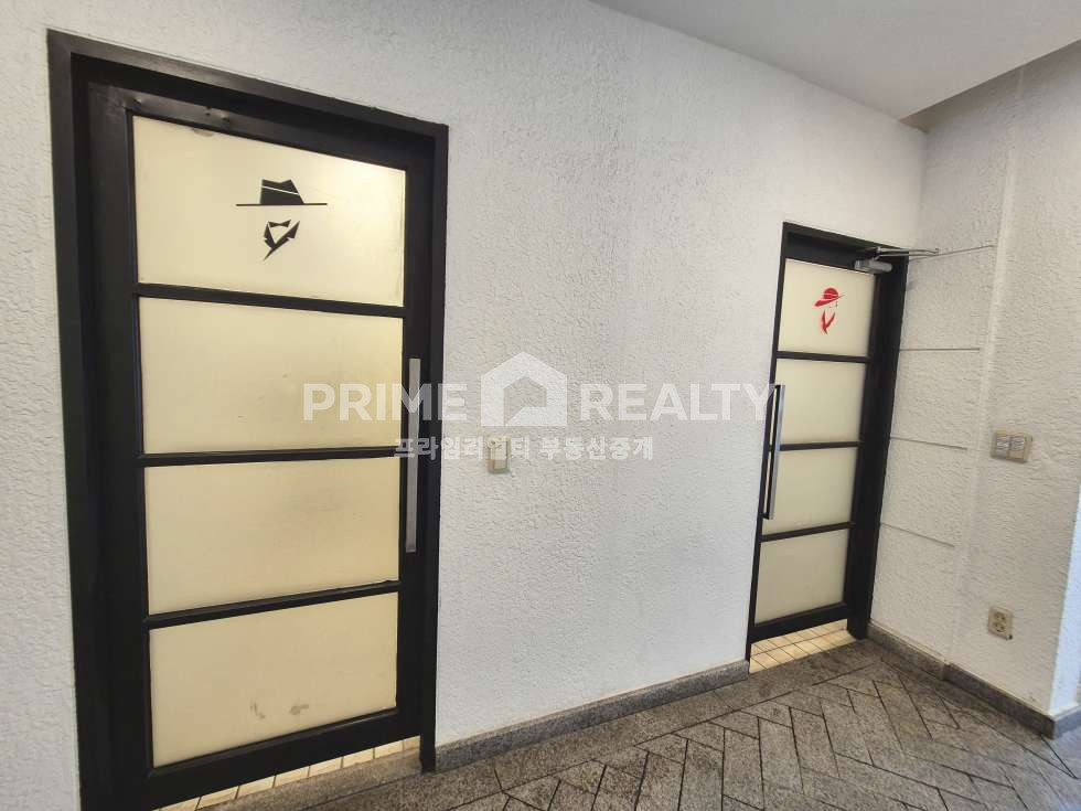 화장실 입구 사진 22