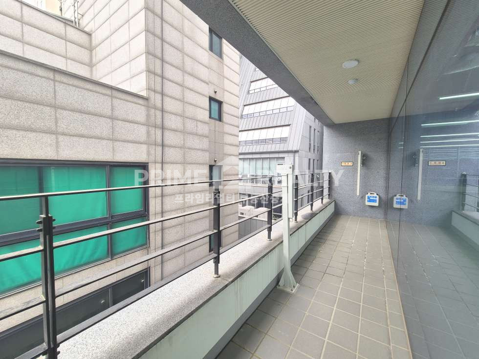 서울 강남구 논현동 강남 사무실 임대│ 언주역 사무실 임대 │3면창구조│ 전용 80평 월세 매물번호 10098 사진 9