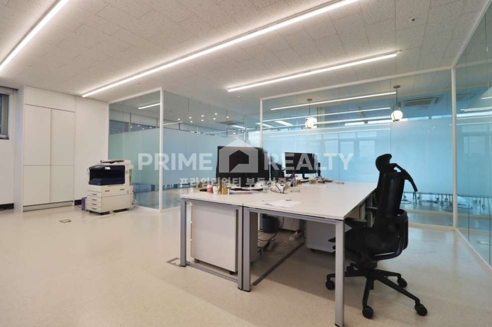 서울 강남구 논현동 논현동 사무실 임대 │ 언주역 도보 1분 │ 대로변 대형건물 │ 전용 59평│ 강남사무실임대 월세 매물번호 10622 사진 4