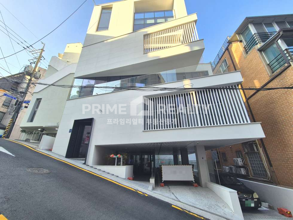 서울 강남구 신사동 신사동 사옥 임대 │ 신사·압구정 도보권 │ 신축 통임대 사옥 │ 연면적 196평│강남사옥임대 │강남통임대│강남사무실임대 월세 매물번호 10634 사진 1