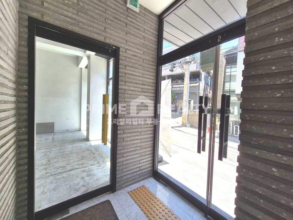 서울 강남구 논현동 도산대로 이면도로 신사역도보4분 카페, 1층사무실 추천 강남사무실임대 강남상가임대 월세 매물번호 10035 사진 4