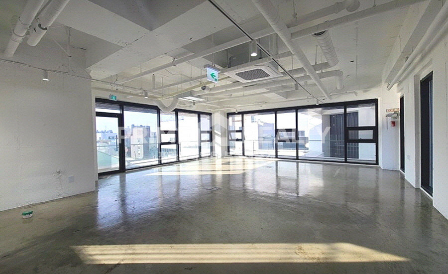 서울 강남구 신사동 신사동 사무실 임대 │신사역 도보 5분 │신축 코너 건물 │전용 18평│강남소형사무실임대│강남사무실임대 월세 매물번호 10487 사진 3