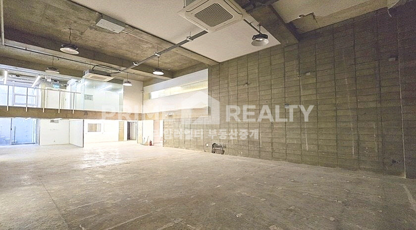 서울 강남구 논현동 논현동 사무실 임대 │ 학동역 도보 10분 │ 층고5M 스튜디오 맞춤 │ 전용 95평│강남스튜디오임대│강남사무실임대 월세 매물번호 10480 사진 1