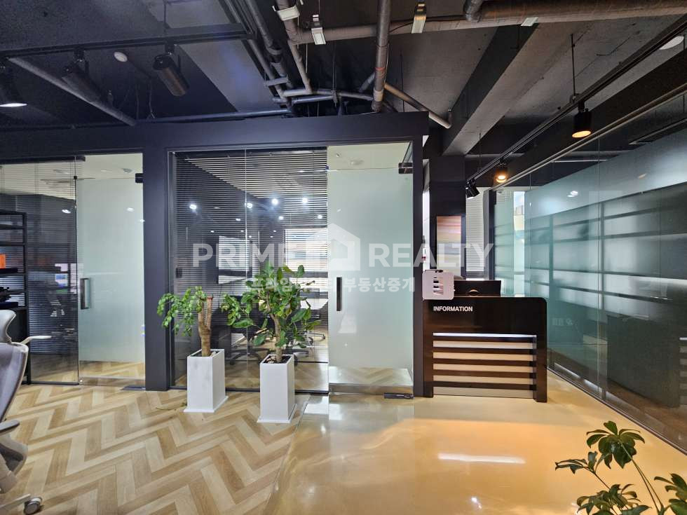 서울 강남구 역삼동 ABTTOWER동 역삼동 사무실 임대 │ 역삼역 도보 8분 │ 대로변 전망우수 │ 전용 50평│강남사무실임대 월세 매물번호 10471 사진 1