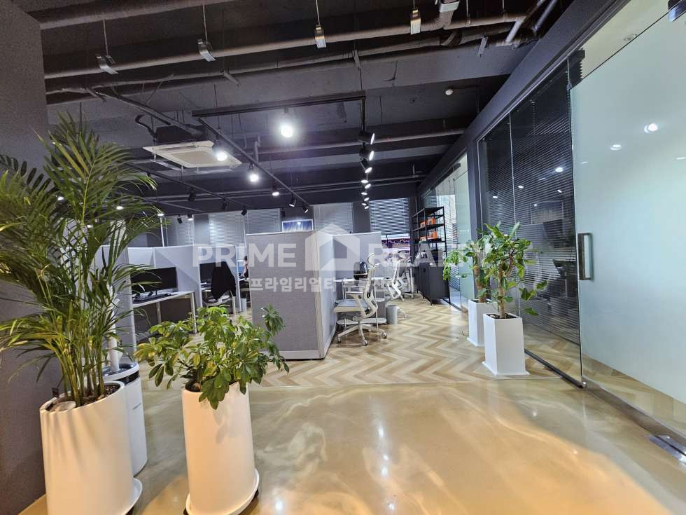 서울 강남구 역삼동 ABTTOWER동 역삼동 사무실 임대 │ 역삼역 도보 8분 │ 대로변 전망우수 │ 전용 50평│강남사무실임대 월세 매물번호 10471 사진 3