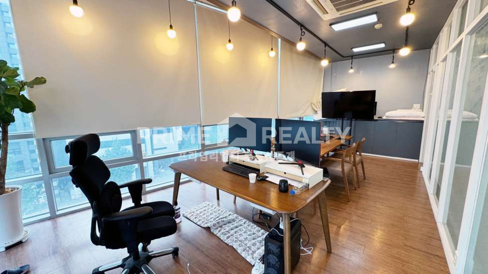 서울 강남구 역삼동 역삼동 사무실 임대 │ 르네상스호텔사거리 대로변 │ 인테리어 인수 가능 │ 전용 50평│강남사무실임대 월세 매물번호 10468 사진 2
