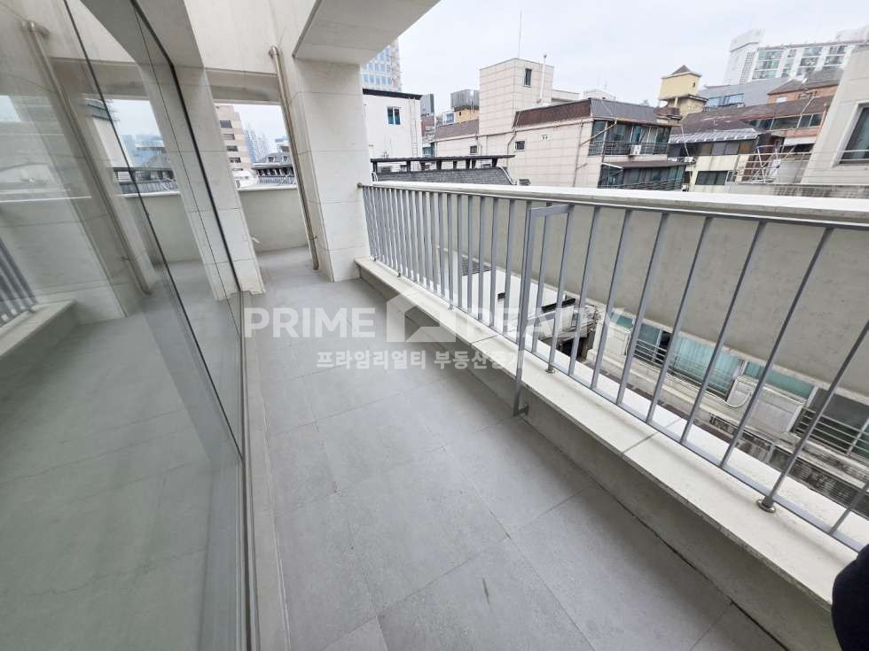 서울 강남구 논현동 강남 논현동 통임대 │ 역세권·층고좋음 │ 신축 첫입주 │ 연면 약 315평│강남사옥임대│강남통임대│강남사무실임대강남사무실임대 월세 매물번호 10418 사진 12