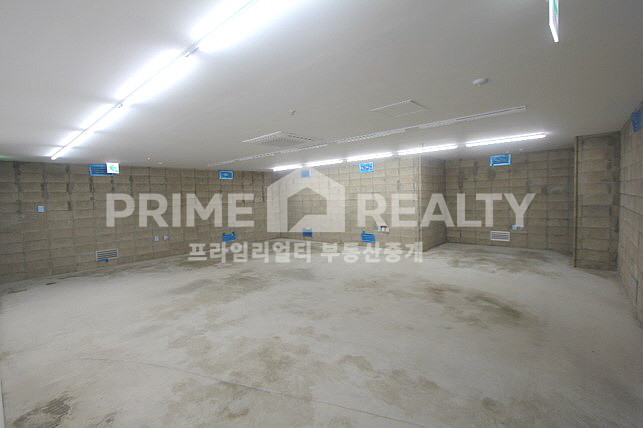 서울 강남구 논현동 논현동 사옥 임대 │ 학동역 도보 8분 │ 기둥 없는 반듯한 구조 │ 전용 160평 │강남사옥임대│강남통임대│강남사무실임대 월세 매물번호 10412 사진 3