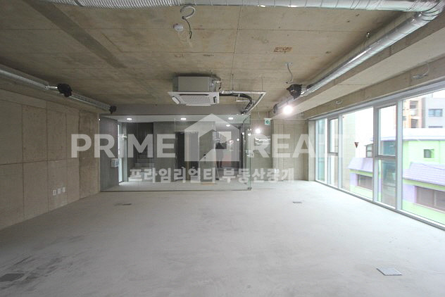 서울 강남구 논현동 논현동 사옥 임대 │ 학동역 도보 8분 │ 기둥 없는 반듯한 구조 │ 전용 160평 │강남사옥임대│강남통임대│강남사무실임대 월세 매물번호 10412 사진 8