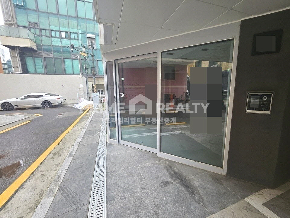 서울 강남구 논현동 논현동 사옥 임대 │ 학동역 도보 8분 │ 기둥 없는 반듯한 구조 │ 전용 160평 │강남사옥임대│강남통임대│강남사무실임대 월세 매물번호 10412 사진 15