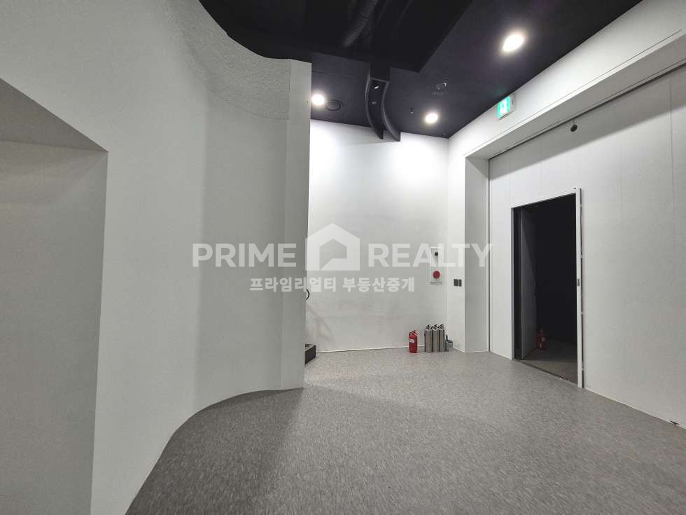 서울 강남구 논현동 강남구청역 스튜디오임대 │ 지하 층고 5M│ 즉시입주 │ 전용 80평 │강남스튜디오임대│강남사무실임대 월세 매물번호 10405 사진 8