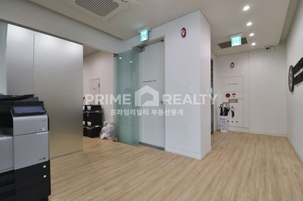 서울 강남구 논현동 언주역 사무실 임대 │ 대로변 입지 │ 단독층 60평 │ A급 인테리어│강남사무실임대 월세 매물번호 10389 사진 7