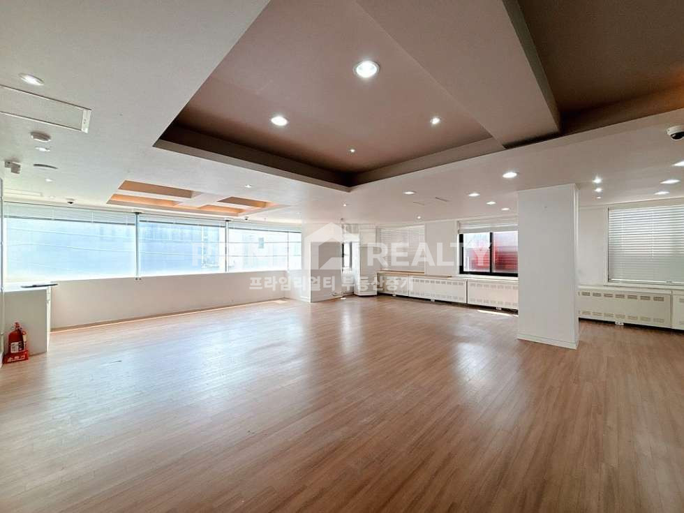 서울 강남구 신사동 신사동 사무실 임대 │ 전용 약54 │ 도산공원 인근 │ 무상 인테리어 + 룸 4개 구조│강남사무실임대 월세 매물번호 10355 사진 4