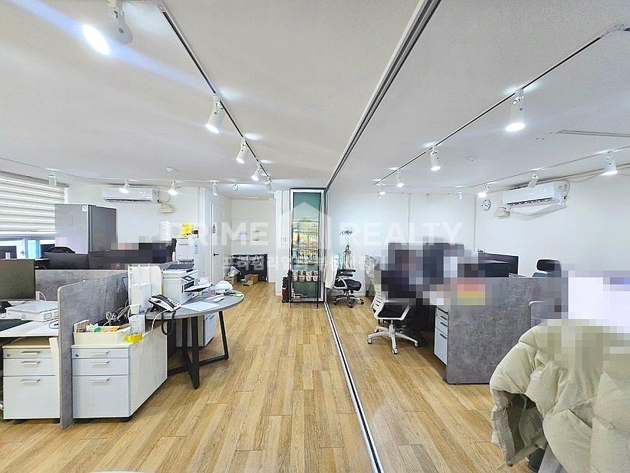 서울 강남구 신사동 00동 신사동 사무실 임대 │ 전용 35평 │ 깔끔 인테리어 │ 가성비 우수│강남사무실임대 월세 매물번호 10349 사진 5