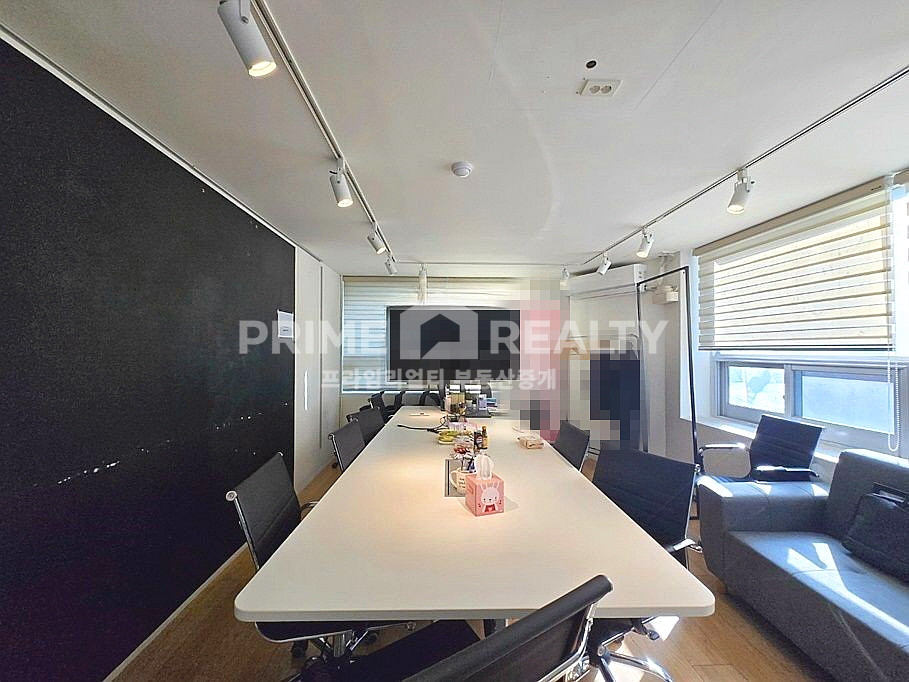 서울 강남구 신사동 00동 신사동 사무실 임대 │ 전용 35평 │ 깔끔 인테리어 │ 가성비 우수│강남사무실임대 월세 매물번호 10349 사진 8