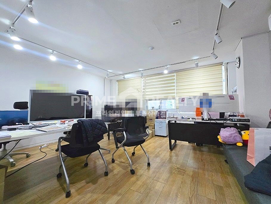 서울 강남구 신사동 00동 신사동 사무실 임대 │ 전용 35평 │ 깔끔 인테리어 │ 가성비 우수│강남사무실임대 월세 매물번호 10349 사진 10