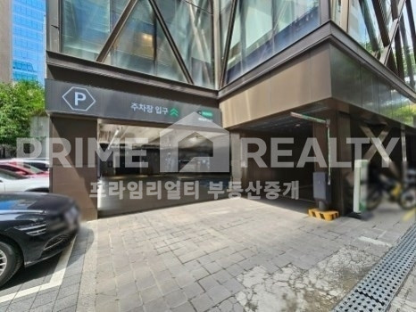 서울 강남구 역삼동 역삼동 프라임 오피스 임대 │ 역삼역 도보 5분 │ 대로변 + 신축 랜드마크 빌딩 │ 전용 191평│강남사무실임대 월세 매물번호 10337 사진 2