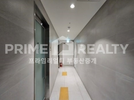 서울 강남구 역삼동 역삼동 프라임 오피스 임대 │ 역삼역 도보 5분 │ 대로변 + 신축 랜드마크 빌딩 │ 전용 191평│강남사무실임대 월세 매물번호 10337 사진 4