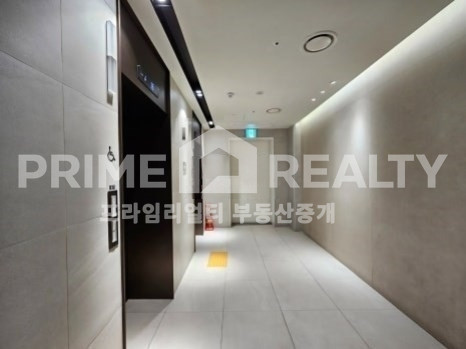 서울 강남구 역삼동 역삼동 프라임 오피스 임대 │ 역삼역 도보 5분 │ 대로변 + 신축 랜드마크 빌딩 │ 전용 191평│강남사무실임대 월세 매물번호 10337 사진 5