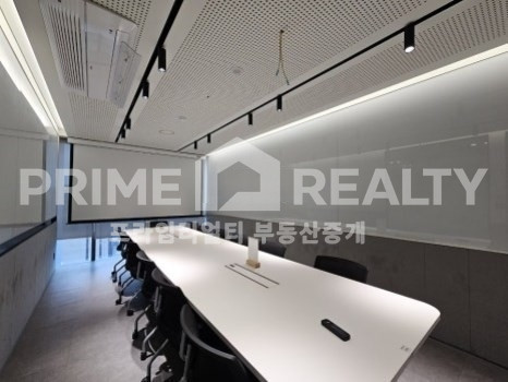 서울 강남구 역삼동 역삼동 프라임 오피스 임대 │ 역삼역 도보 5분 │ 대로변 + 신축 랜드마크 빌딩 │ 전용 191평│강남사무실임대 월세 매물번호 10337 사진 6