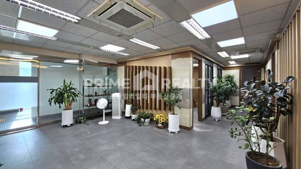 서울 강남구 역삼동 역삼동 사무실 임대 │ 선릉역 도보 2분 │ 대로변 룸6 인테리어 완비 │ 전용 59평│강남사무실임대 월세 매물번호 10334 사진 2