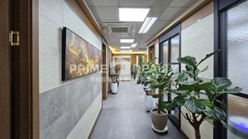 서울 강남구 역삼동 역삼동 사무실 임대 │ 선릉역 도보 2분 │ 대로변 룸6 인테리어 완비 │ 전용 59평│강남사무실임대 월세 매물번호 10334 사진 3