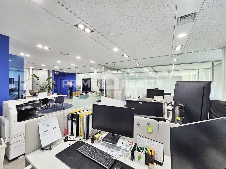 서울 강남구 역삼동 역삼동 사무실 임대 │ 선릉역 도보 5분 │ 대로변 시선 좋은 S급 인테리어 │ 전용 85평│강남사무실임대 월세 매물번호 10321 사진 4
