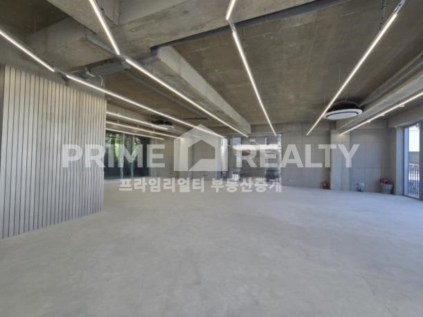 서울 강남구 역삼동 역삼동 사옥 임대 │ 언주역 도보 4분 │ 디자인 외관 + 층고 높은 개방감 │ 연면 262평│강남사옥임대│강남통임대│강남사무실임대 월세 매물번호 10266 사진 8