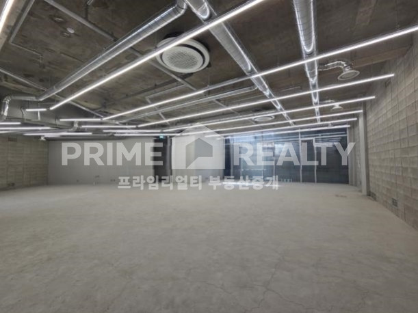서울 강남구 역삼동 역삼동 사옥 임대 │ 언주역 도보 4분 │ 디자인 외관 + 층고 높은 개방감 │ 연면 262평│강남사옥임대│강남통임대│강남사무실임대 월세 매물번호 10266 사진 11