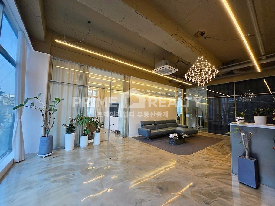 서울 강남구 신사동 1동 압구정 사무실 임대 │ 도산공원 인근 │ 전용 약 60평│강남사무실임대 월세 매물번호 10256 사진 5