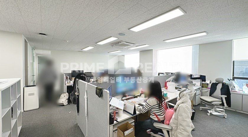 서울 강남구 신사동 신사동 대형 사무실 임대 │ 도산대로 대로변 │ 공간분리 인테리어 │ 전용 110평│강남사무실임대 월세 매물번호 10243 사진 5