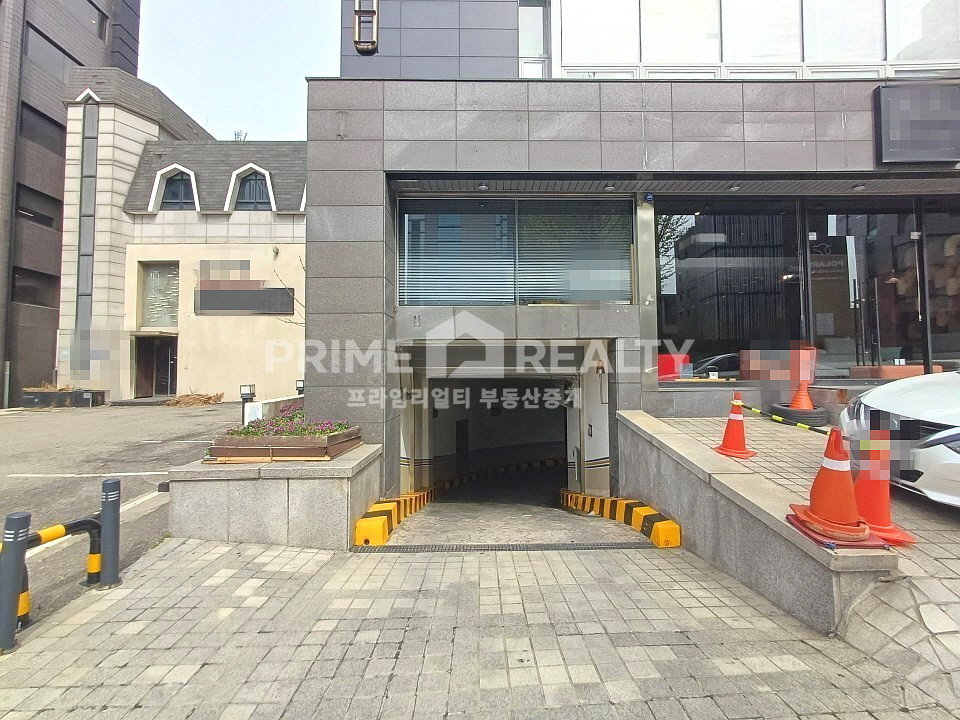서울 강남구 논현동 학동역 사무실 임대 │ 대로변 │ 넓은 홀+4룸 │ 전용 약 60평│강남사무실임대 월세 매물번호 10228 사진 13