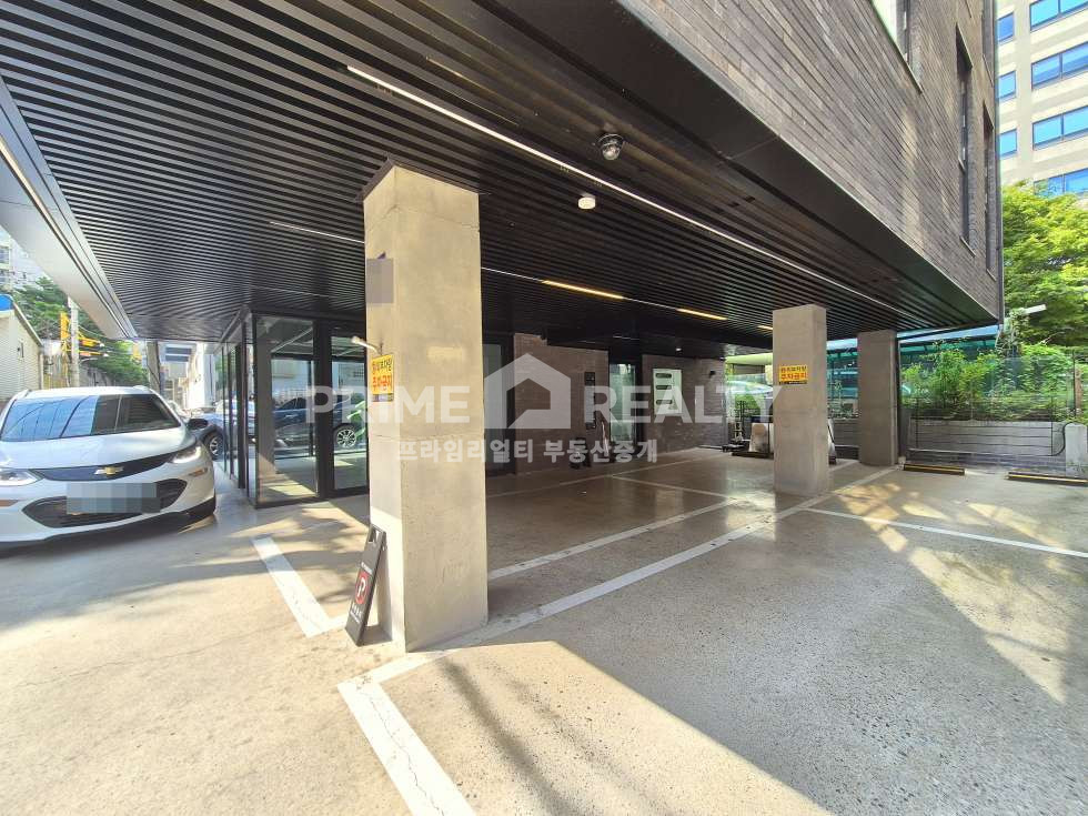 서울 강남구 역삼동 역삼동 상가 임대 │ 강남역 도보 12분 │ ㄱ자 통창 + 가시성 뛰어난 1층│강남상가임대│강남사무실임대 월세 매물번호 10377 사진 10