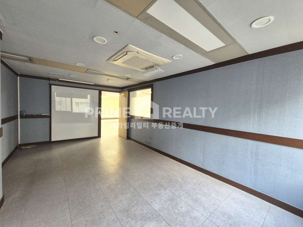 서울 강남구 역삼동 역삼동 사무실 임대│뱅뱅사거리 대로변│전용 54평│넓은 홀 + 분리룸 구조│강남사무실임대 월세 매물번호 10708 사진 10