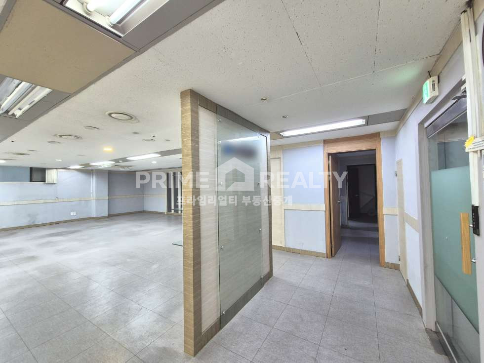 서울 강남구 역삼동 역삼동 사무실 임대│뱅뱅사거리 대로변│전용 54평│넓은 홀 + 분리룸 구조│강남사무실임대 월세 매물번호 10708 사진 11