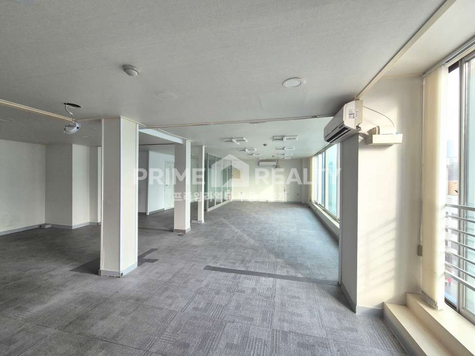 서울 강남구 역삼동 역삼동 사무실 임대 │룸2 인테리어│전용 28평│층 단독│강남사무실임대 월세 매물번호 10711 사진 2