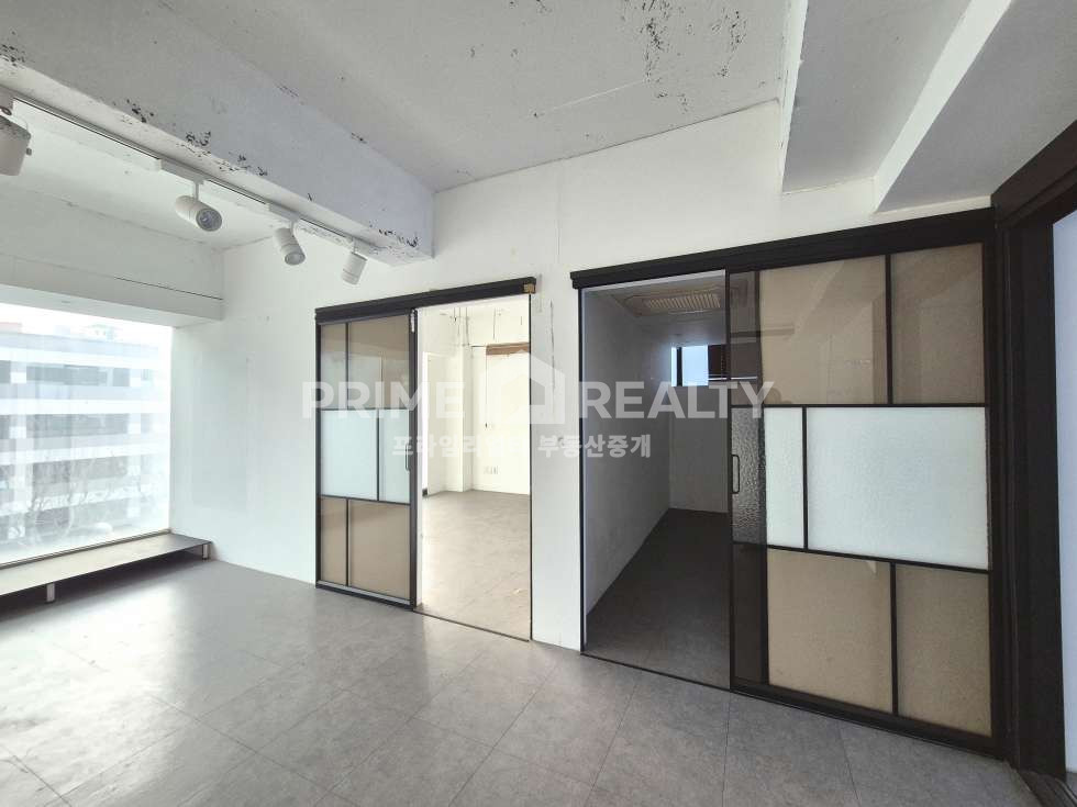서울 강남구 역삼동 역삼동 사무실 임대│룸3 인테리어│층 단독│전용 54평│강남사무실임대 월세 매물번호 10709 사진 4