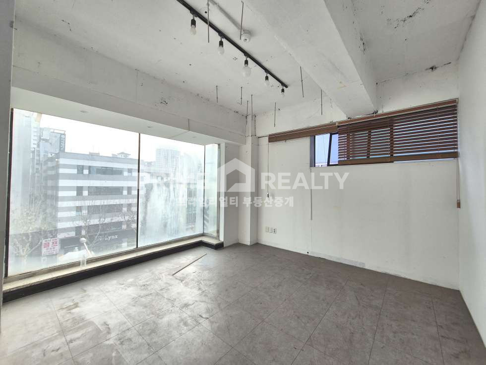서울 강남구 역삼동 역삼동 사무실 임대│룸3 인테리어│층 단독│전용 54평│강남사무실임대 월세 매물번호 10709 사진 9