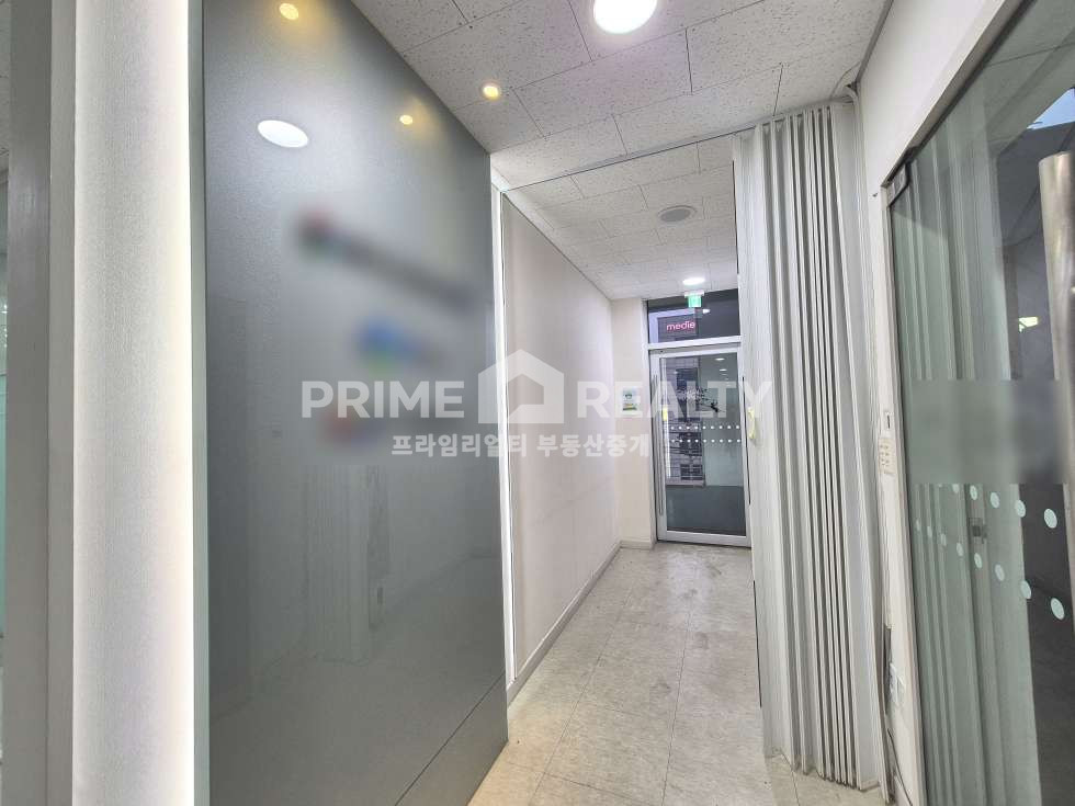 서울 강남구 역삼동 역삼동 사무실 임대 │룸4 인테리어│전용 37평│ 도곡주민센터 사거리 대로변 │강남사무실임대 월세 매물번호 10724 사진 5