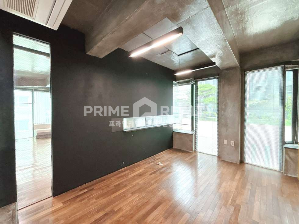 서울 강남구 논현동 1동 학동역 사무실 임대 │ 도보6분 더블역세권 │ 감각적 인테리어 전용60평│강남사무실임대 월세 매물번호 10241 사진 4
