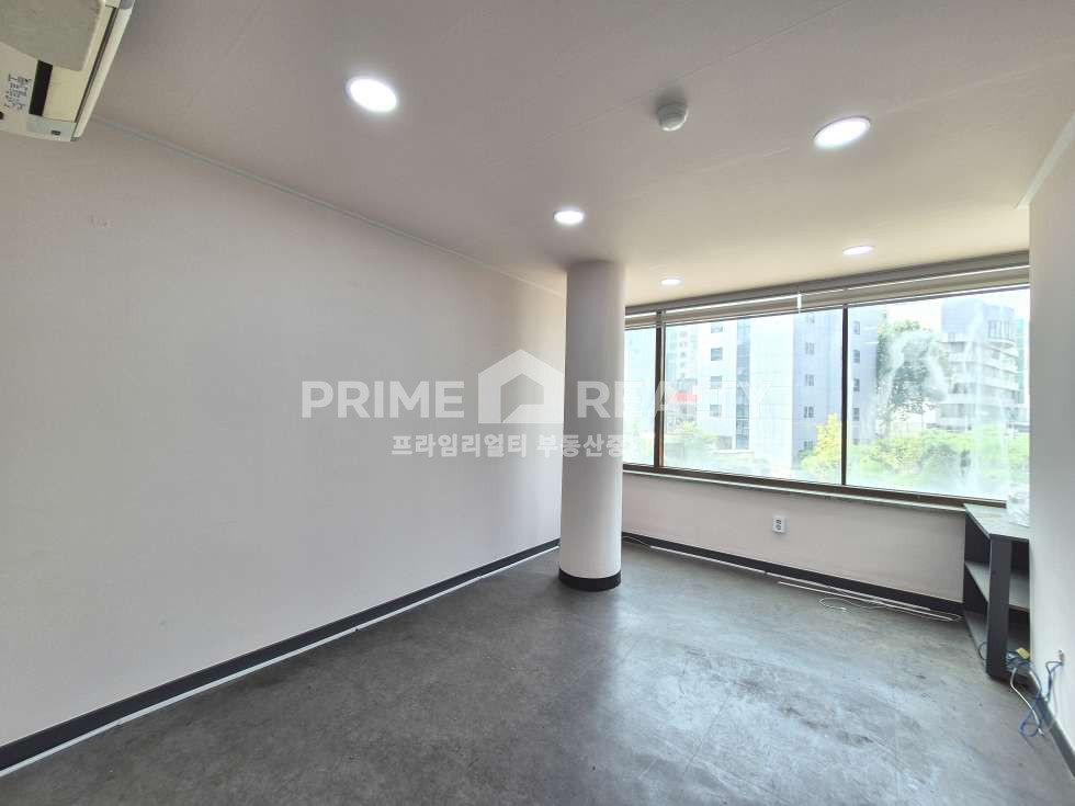 서울 강남구 신사동 신사역 사무실 임대│전용 57평│코너 대로변 가시성 우수│강남사무실임대 월세 매물번호 10274 사진 5